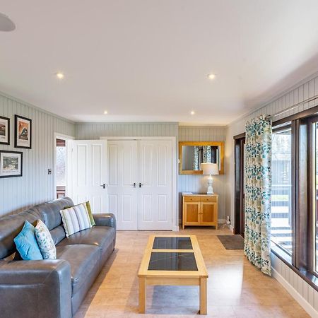 Bluebell Lodge 7 With Hot Tub Newton Stewart Dış mekan fotoğraf