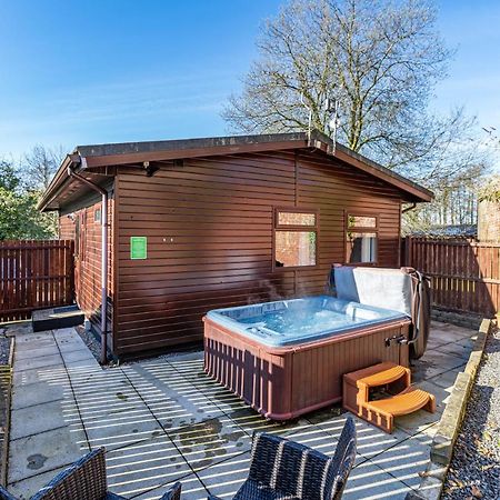 Bluebell Lodge 7 With Hot Tub Newton Stewart Dış mekan fotoğraf