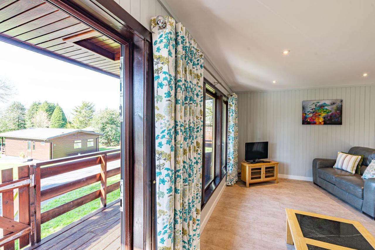 Bluebell Lodge 7 With Hot Tub Newton Stewart Dış mekan fotoğraf