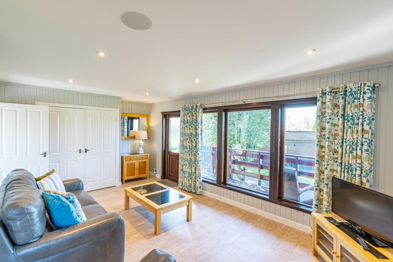 Bluebell Lodge 7 With Hot Tub Newton Stewart Dış mekan fotoğraf